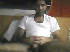 Azzan Al-zadjali wanking on cam