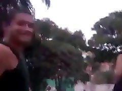 quien quiere unas amigas asi?