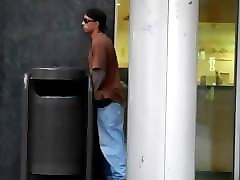 borracho en el centro - mostrando