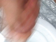 punheta no banheiro