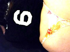 casada con playera de beisbol