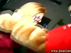 Любительское Одетые Девушки Голые Парни Вечеринка Кончил 