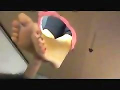 Footjob Przez Dziurę W Ścianie 