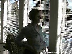 milf stripping and camming