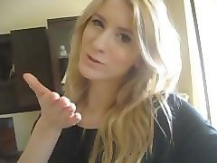 natalie (nataliebomb aka nataliemaye aka moniquekate) - kiss