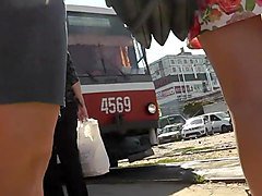 Под Юбкой Туго 