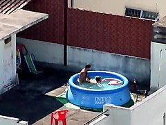 fun in the roofpool