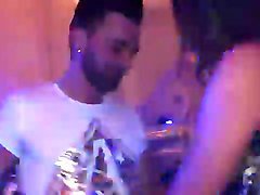 une marocaine bandante en boite