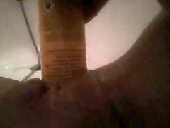 elle s enfile un deodorant dans la chatte