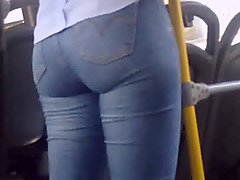 morena bunduda no bus