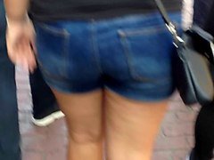 sexy thick tighs candid