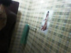 Baño Espiando 