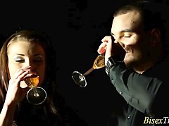 babe gets threeway cum