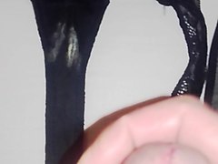 je joui sur les string de ma femme